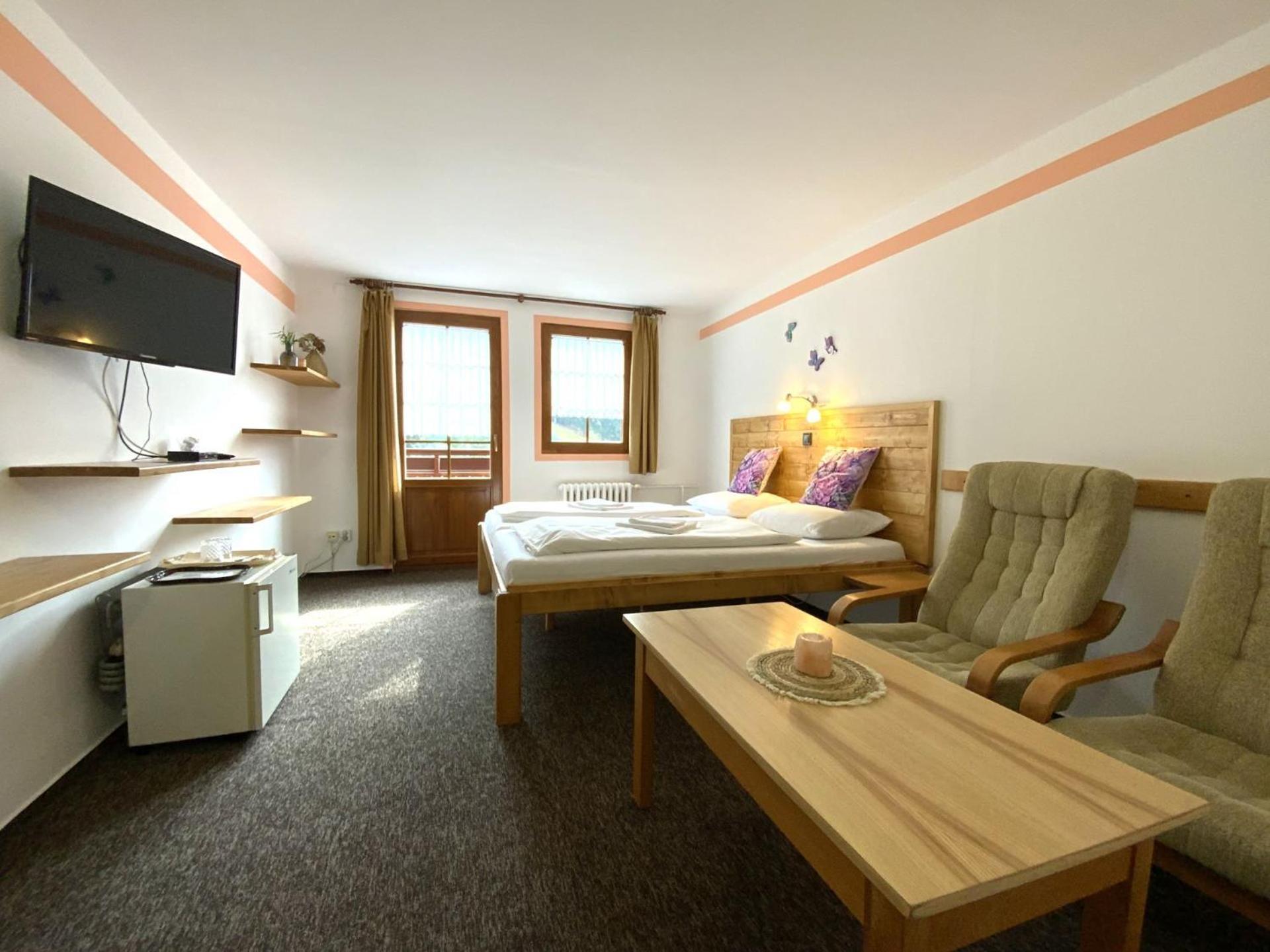 Rodinny "Hotel U Mustku" Desná 外观 照片