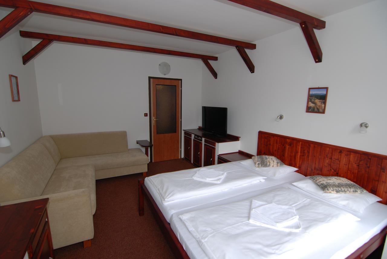Rodinny "Hotel U Mustku" Desná 外观 照片